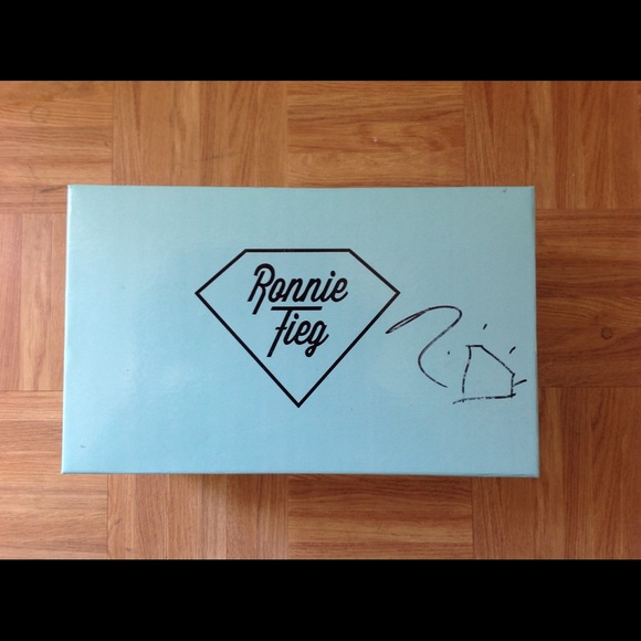 Asics Ronnie Fieg Diamond Supply Gel-Lyte V GS - Picture 7 of 7